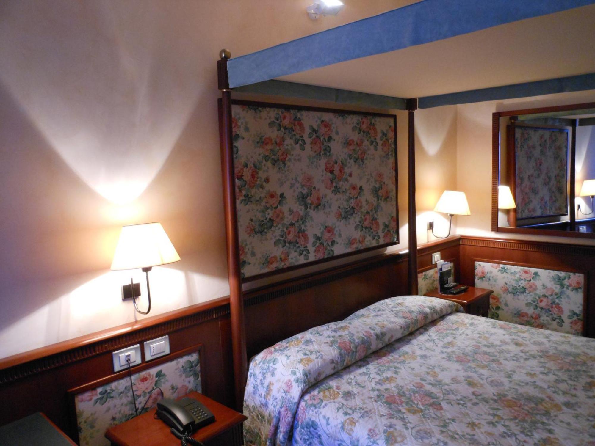 Agriturismo Cassinazza Orsenigo Номер фото